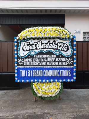 Papan Bunga Duka di Teduh